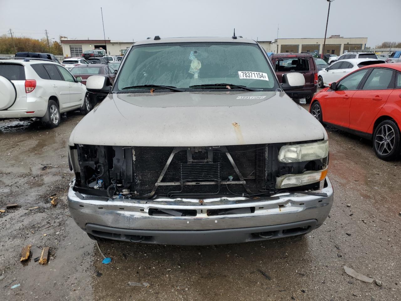 2004 Chevrolet Suburban - Image 5