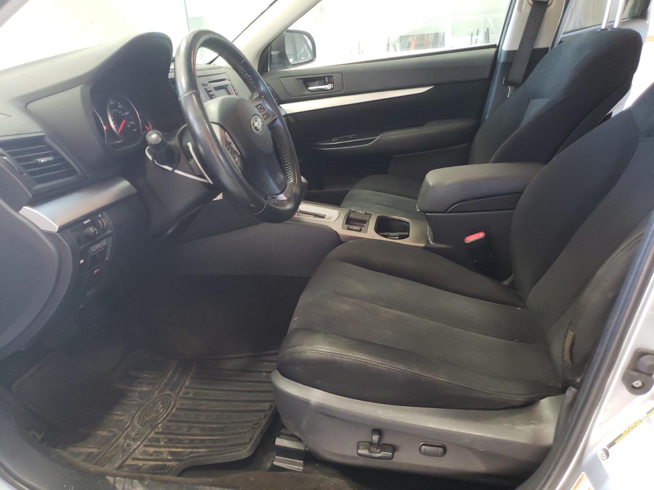 2014 Subaru Outback - Image 7