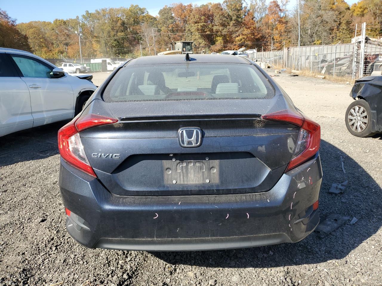 2HGFC1F37JH643520 2018 Honda Civic Ex