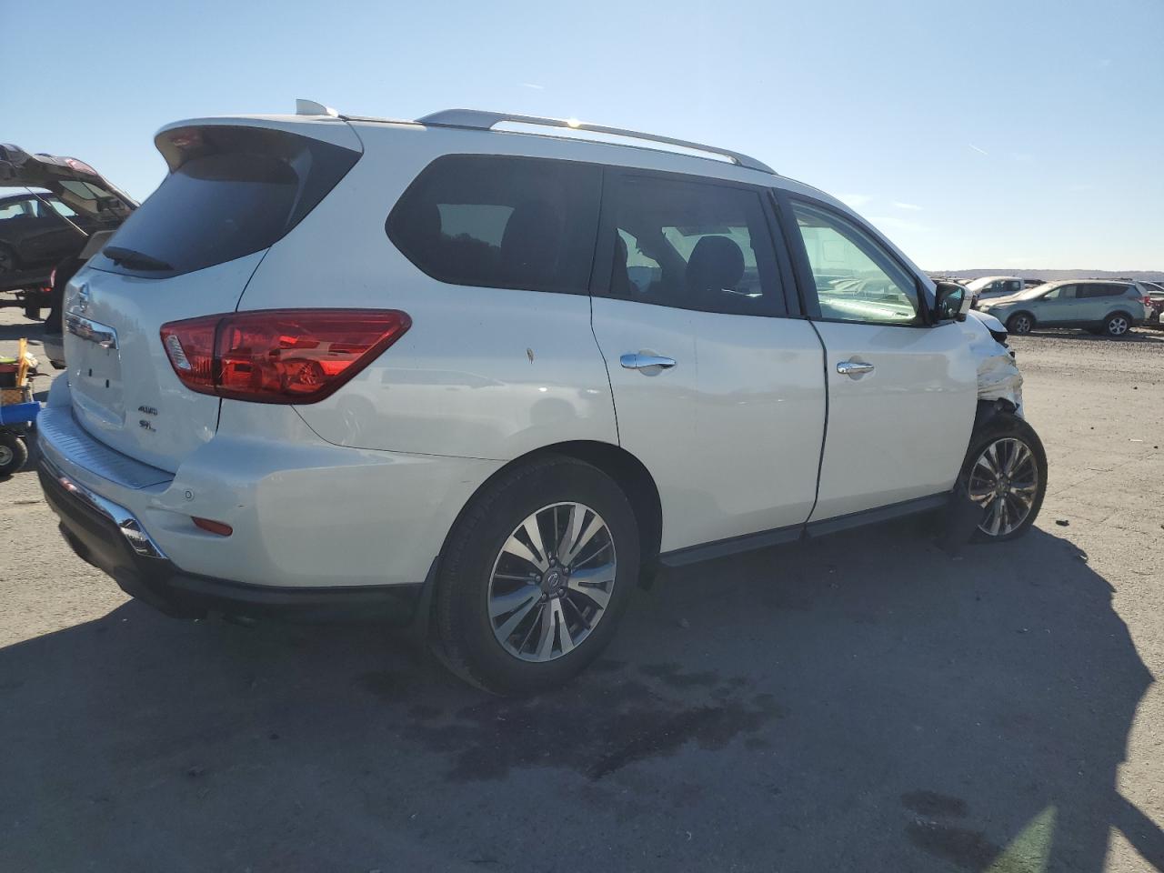 2020 Nissan Pathfinder - Image 3
