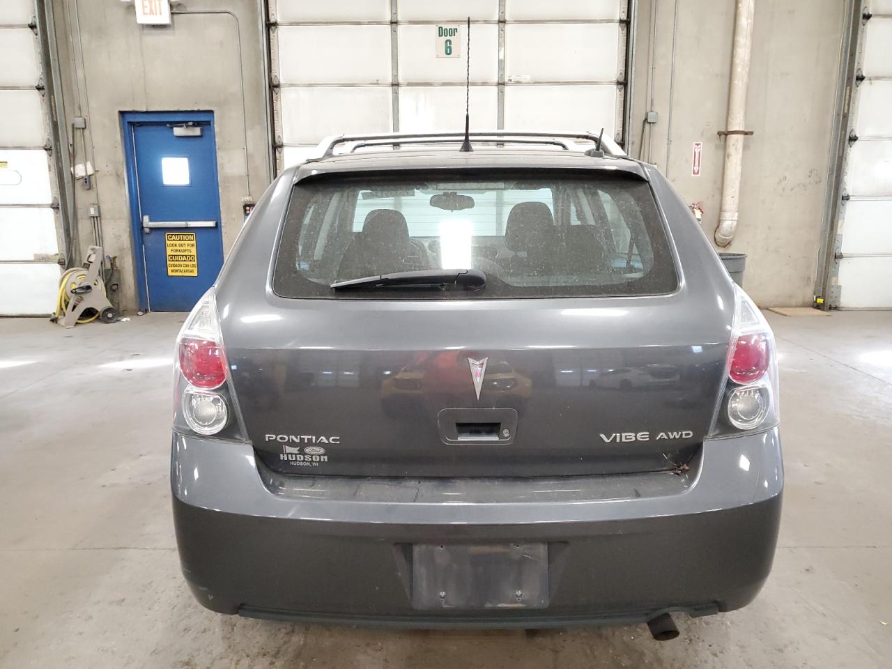 5Y2SM6E06AZ417743 2010 Pontiac Vibe