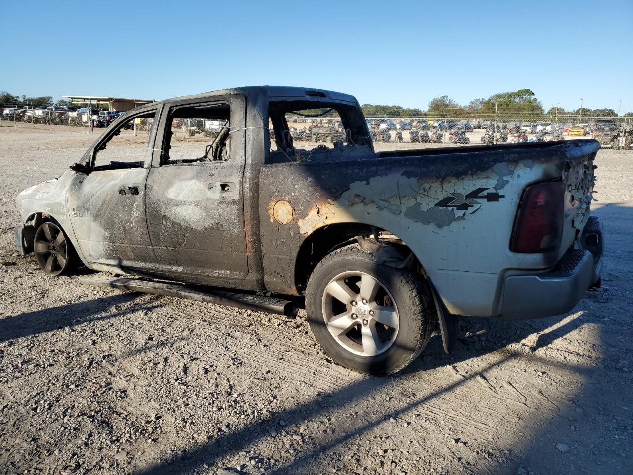 2014 RAM 1500 - Image 2