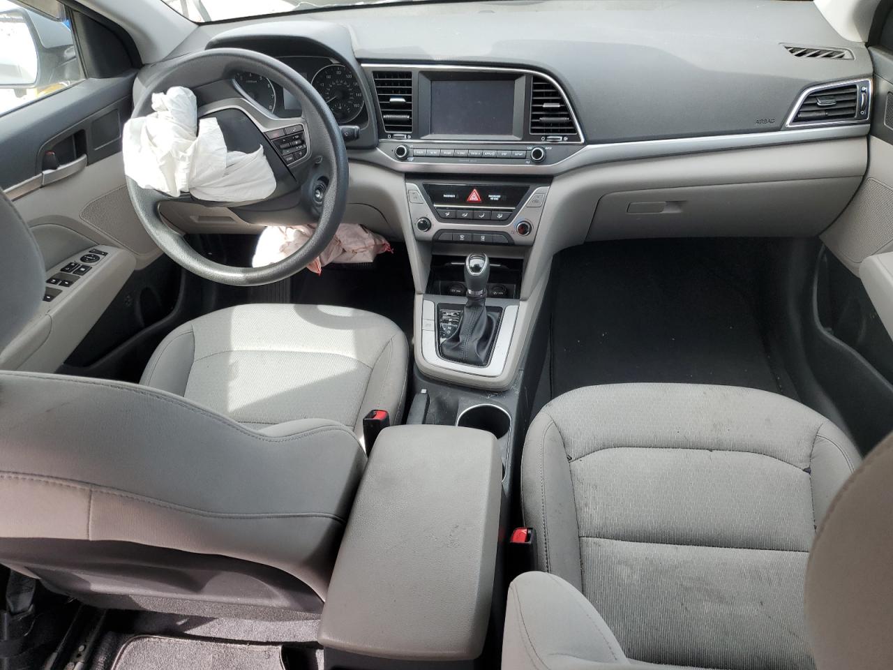 2017 Hyundai Elantra - Image 8