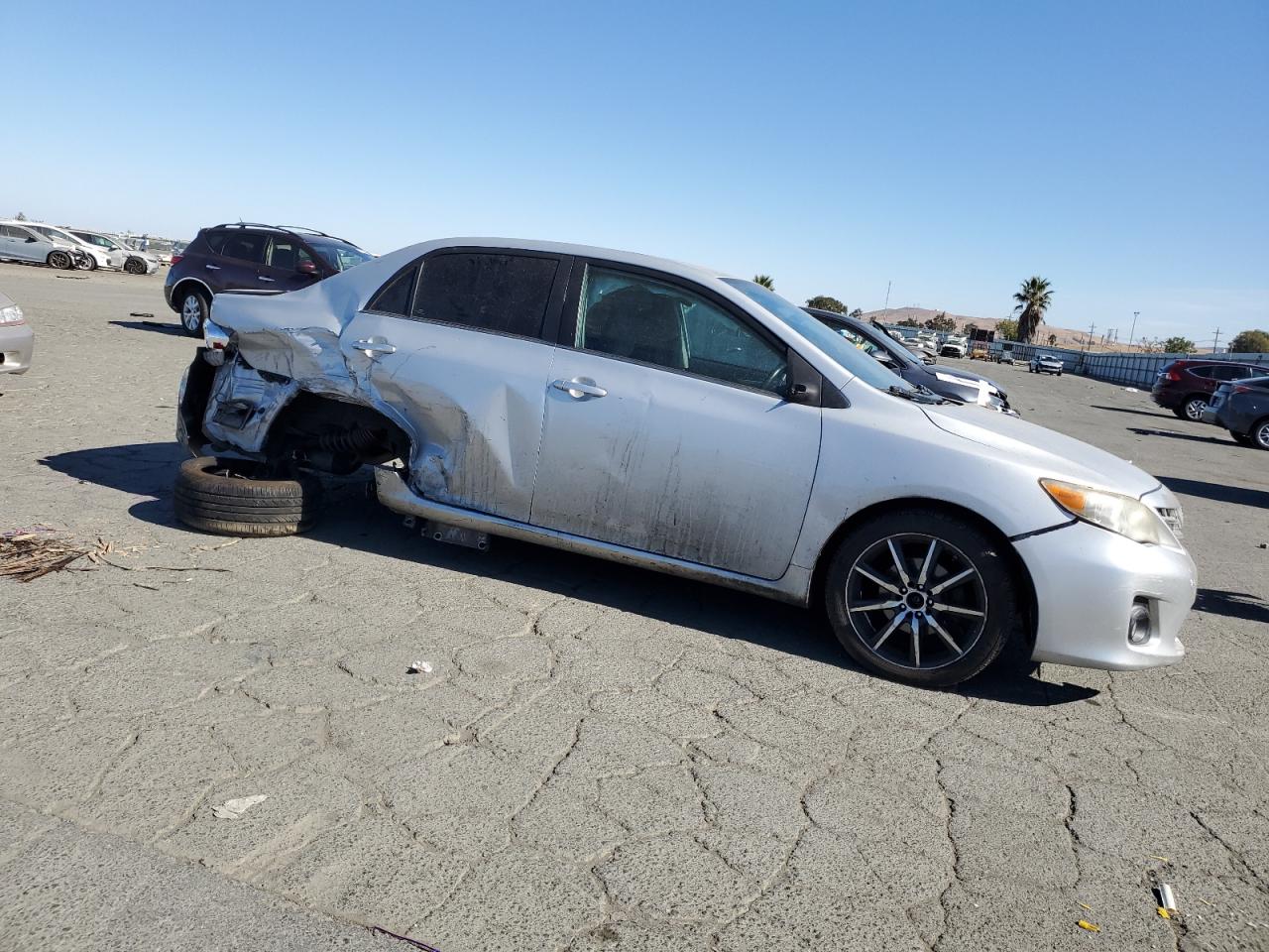 VIN 2T1BU4EE2DC128227 2013 TOYOTA COROLLA no.4