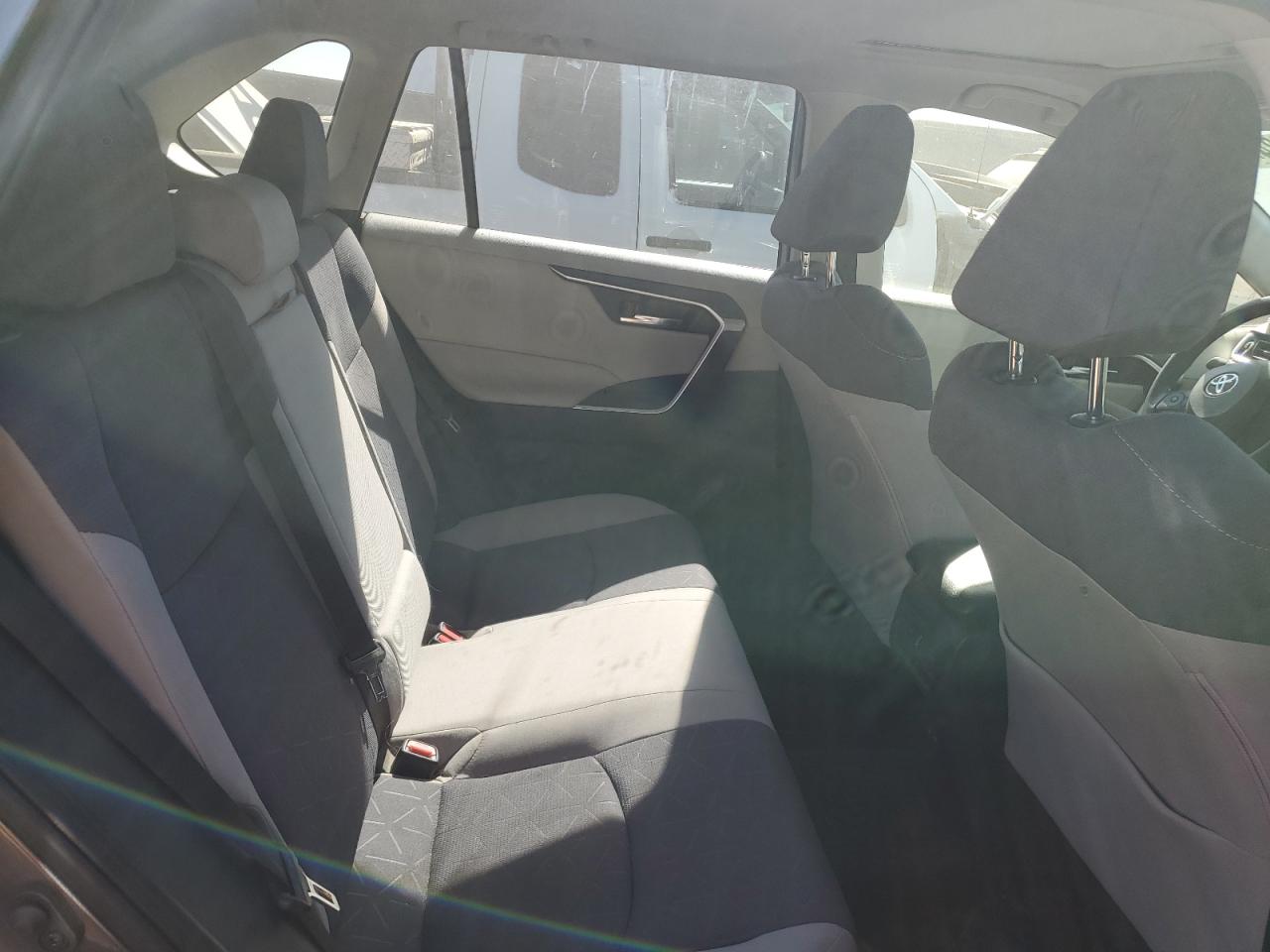 2023 Toyota RAV 4 - Image 11