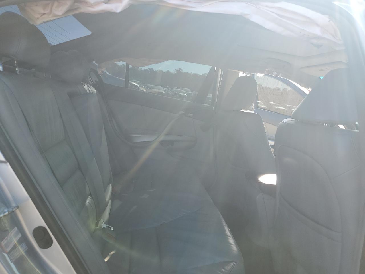 2009 Honda Accord - Image 11