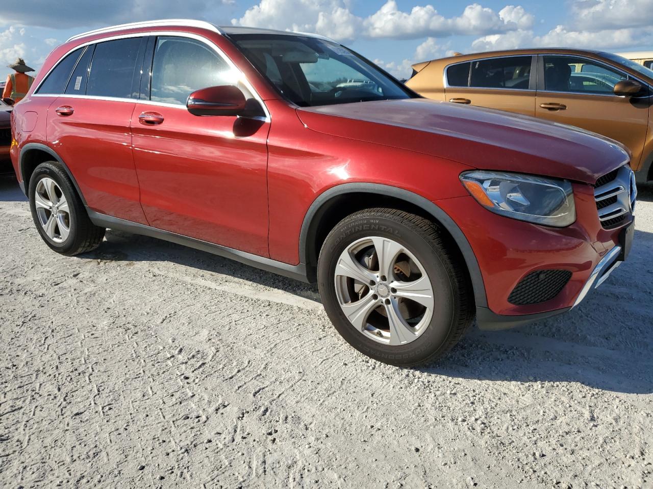 VIN WDC0G4KBXGF014104 2016 MERCEDES-BENZ GLC-CLASS no.4