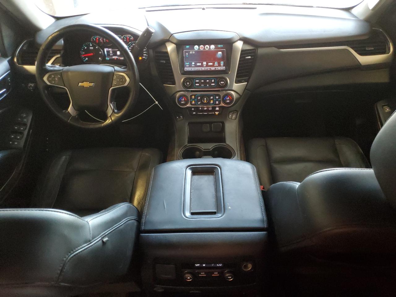 2019 Chevrolet Suburban - Image 8