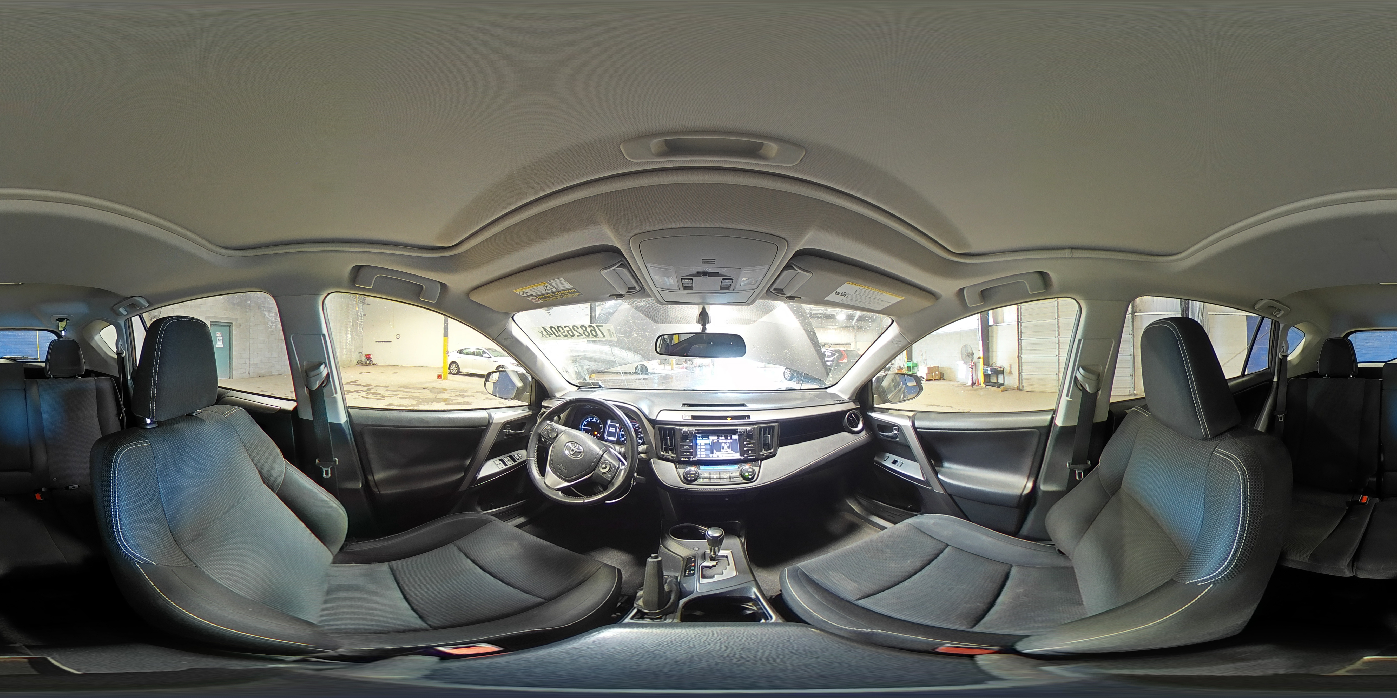 2016 Toyota RAV 4 - Image 15