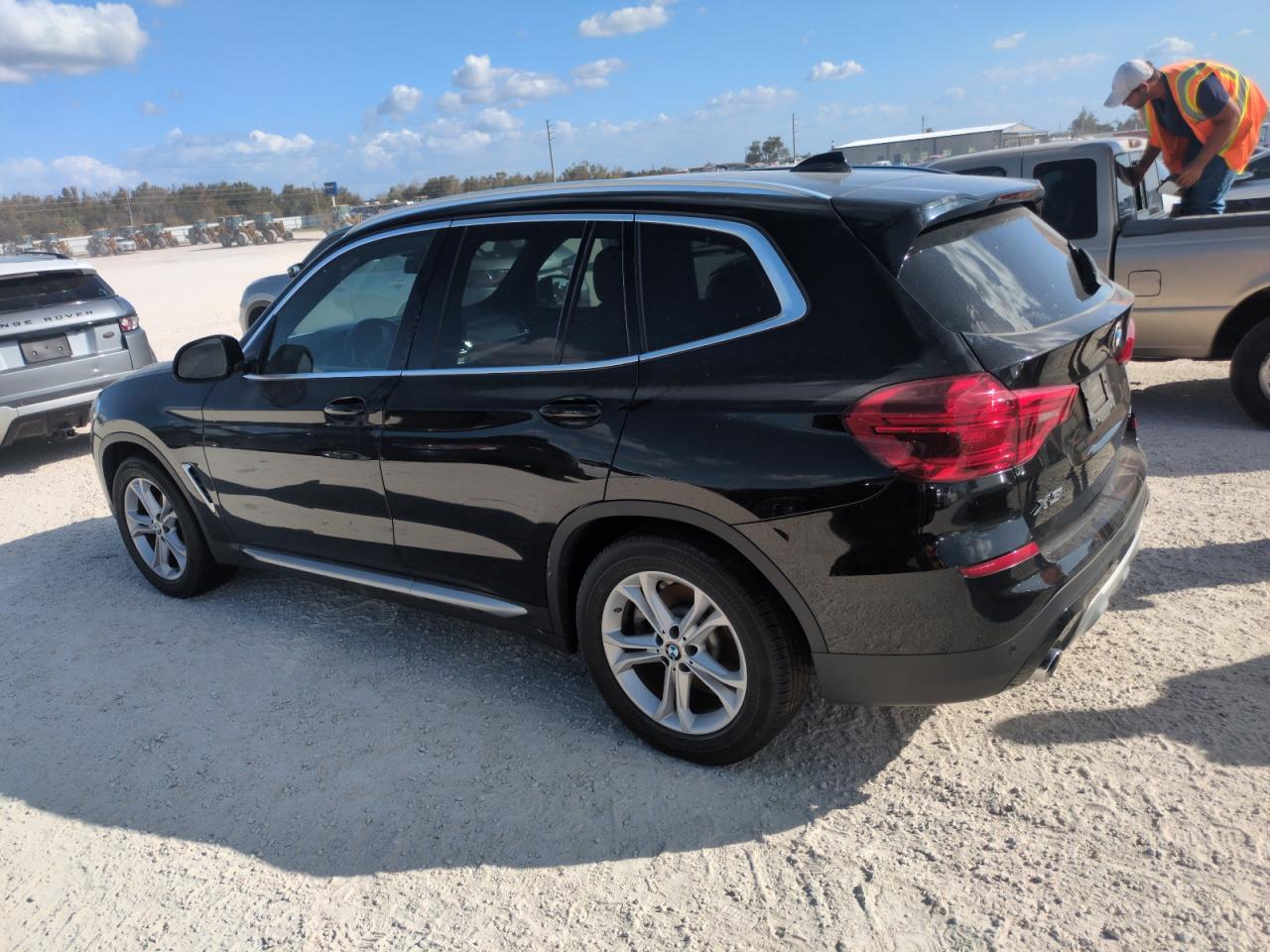 VIN 5UXTR7C53KLF26872 2019 BMW X3 no.2