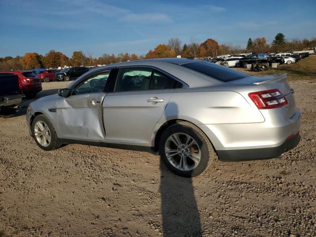  FORD TAURUS 2017 Silver