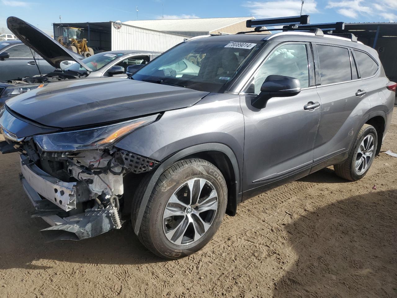 2022 Toyota Highlander - Image 1