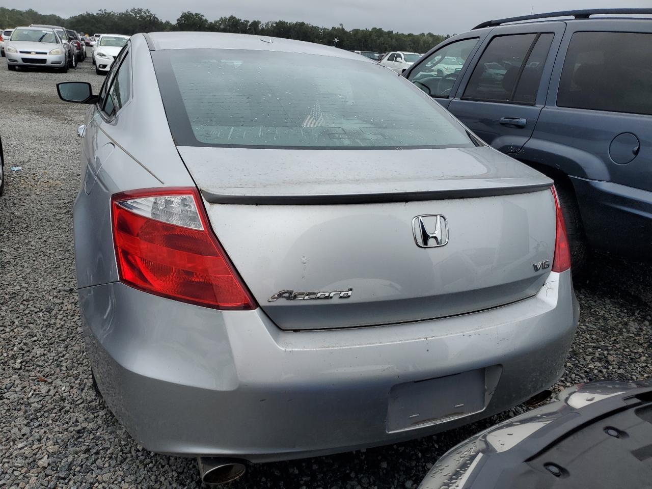 1HGCS2B88AA000119 2010 Honda Accord Exl