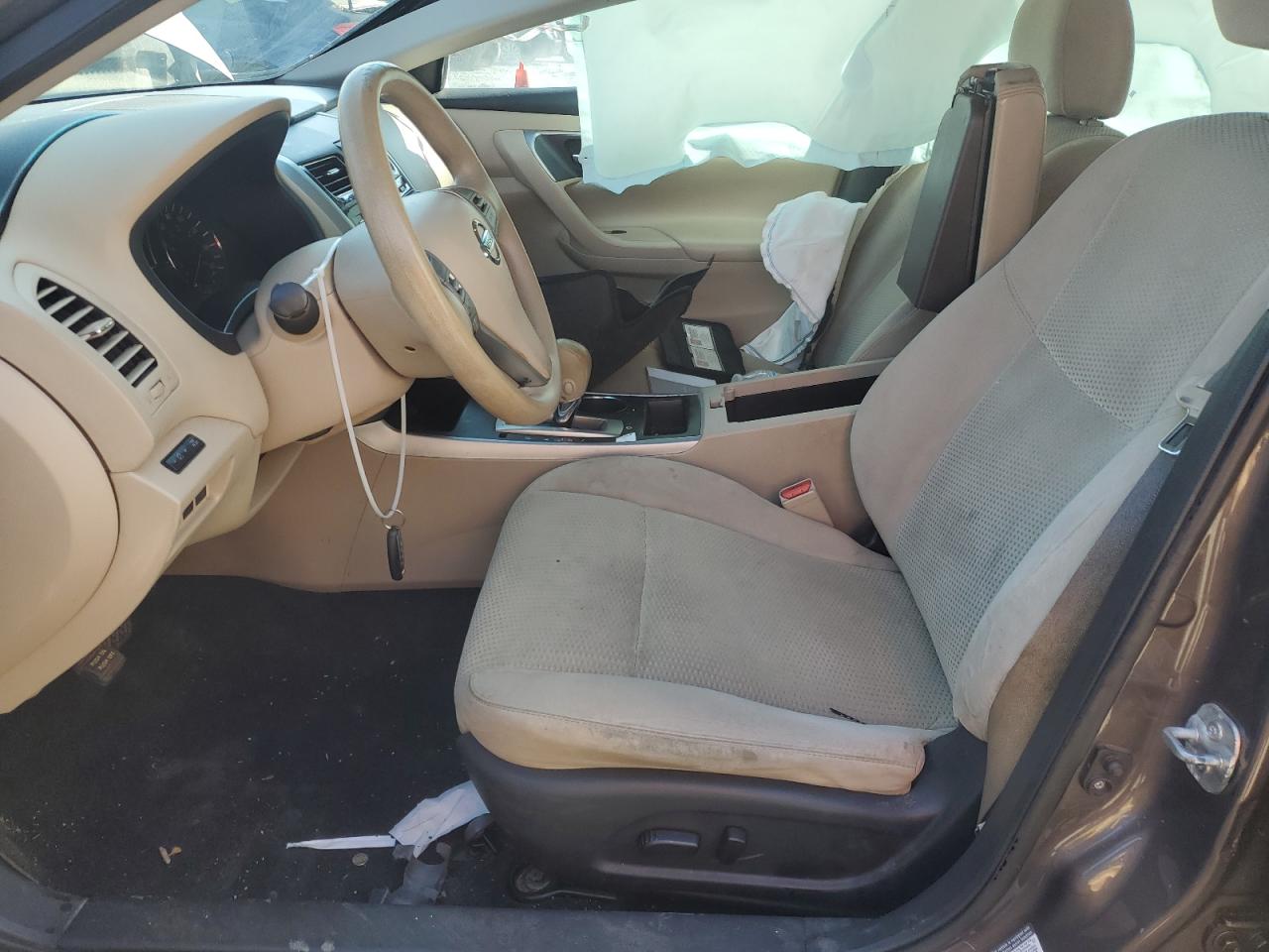 2015 Nissan Altima - Image 7