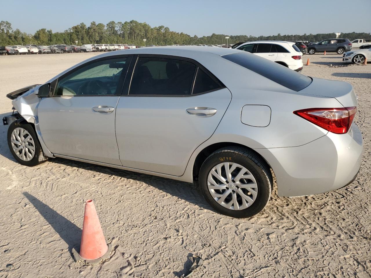 5YFBURHE2KP874179 2019 TOYOTA COROLLA - Image 2