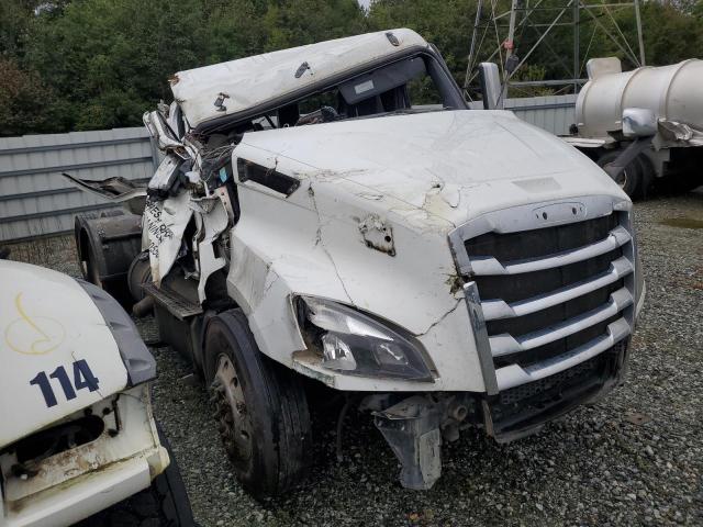 2020 Freightliner Cascadia 116 