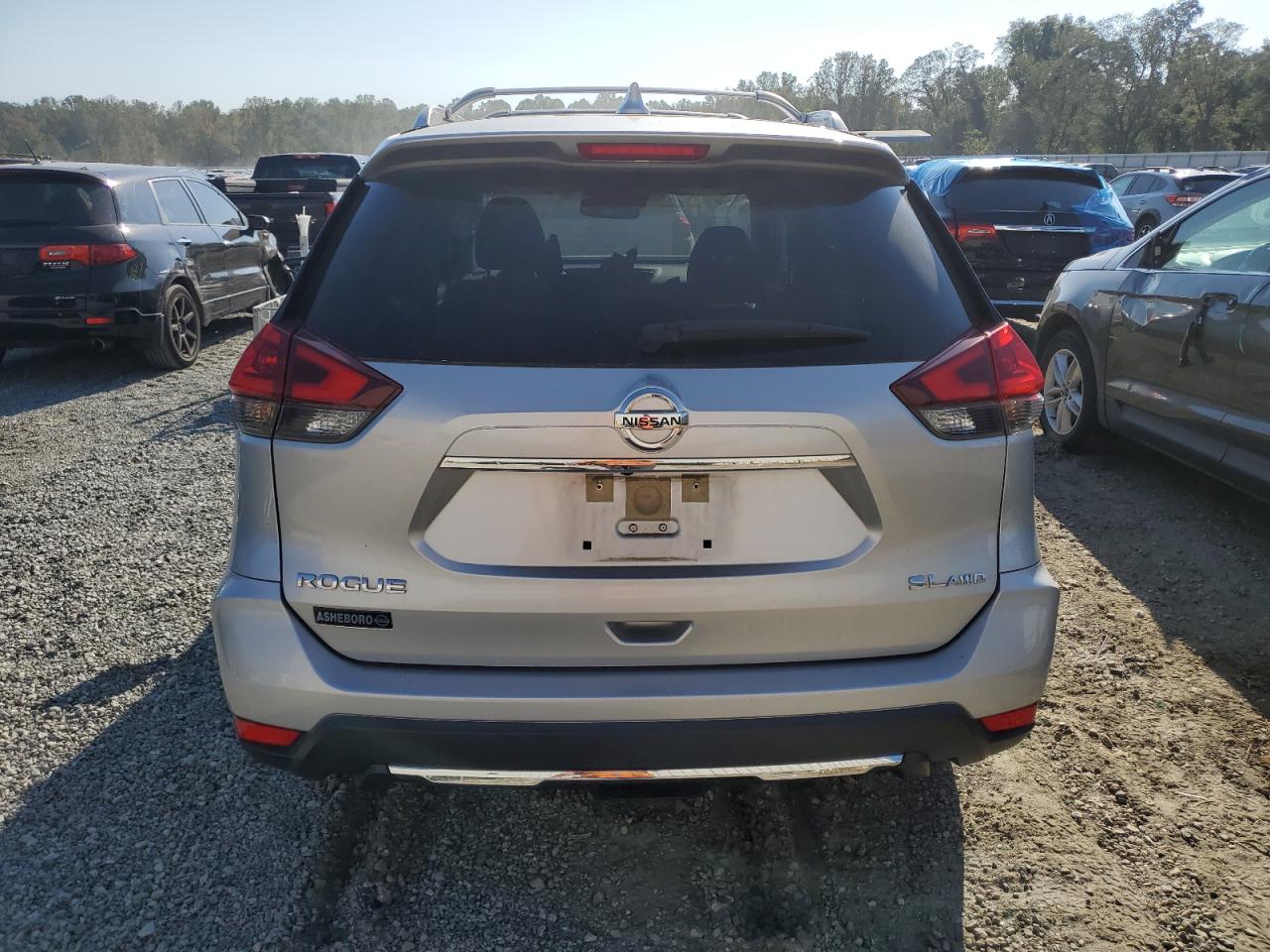 2018 Nissan Rogue - Image 6
