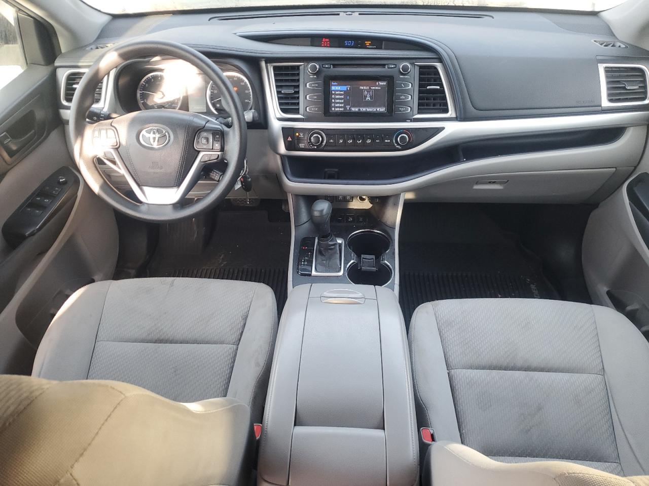 2017 Toyota Highlander - Image 8