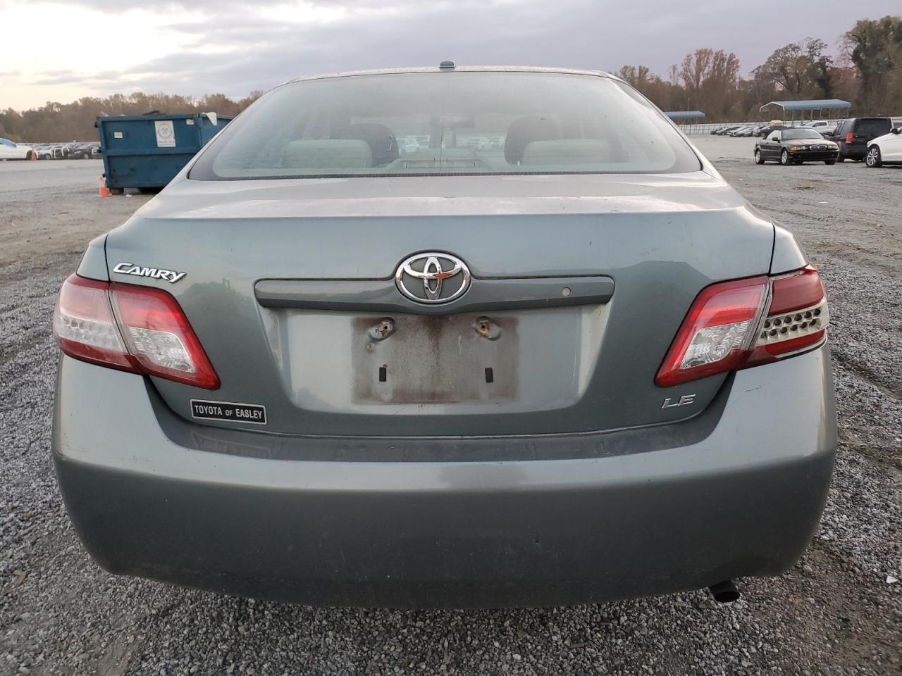 2011 Toyota Camry - Image 6