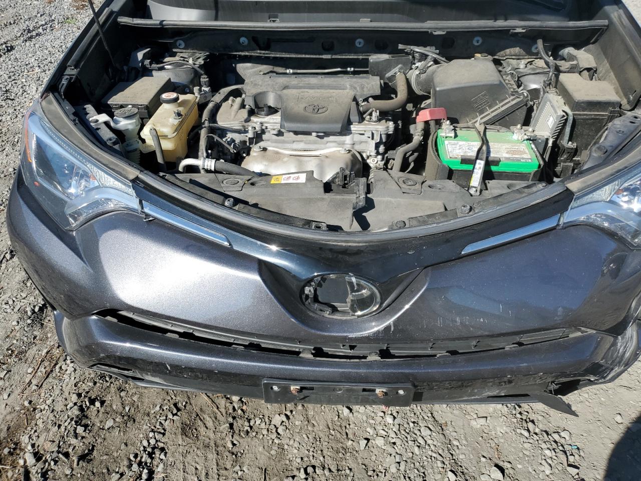 2017 Toyota RAV 4 - Image 12