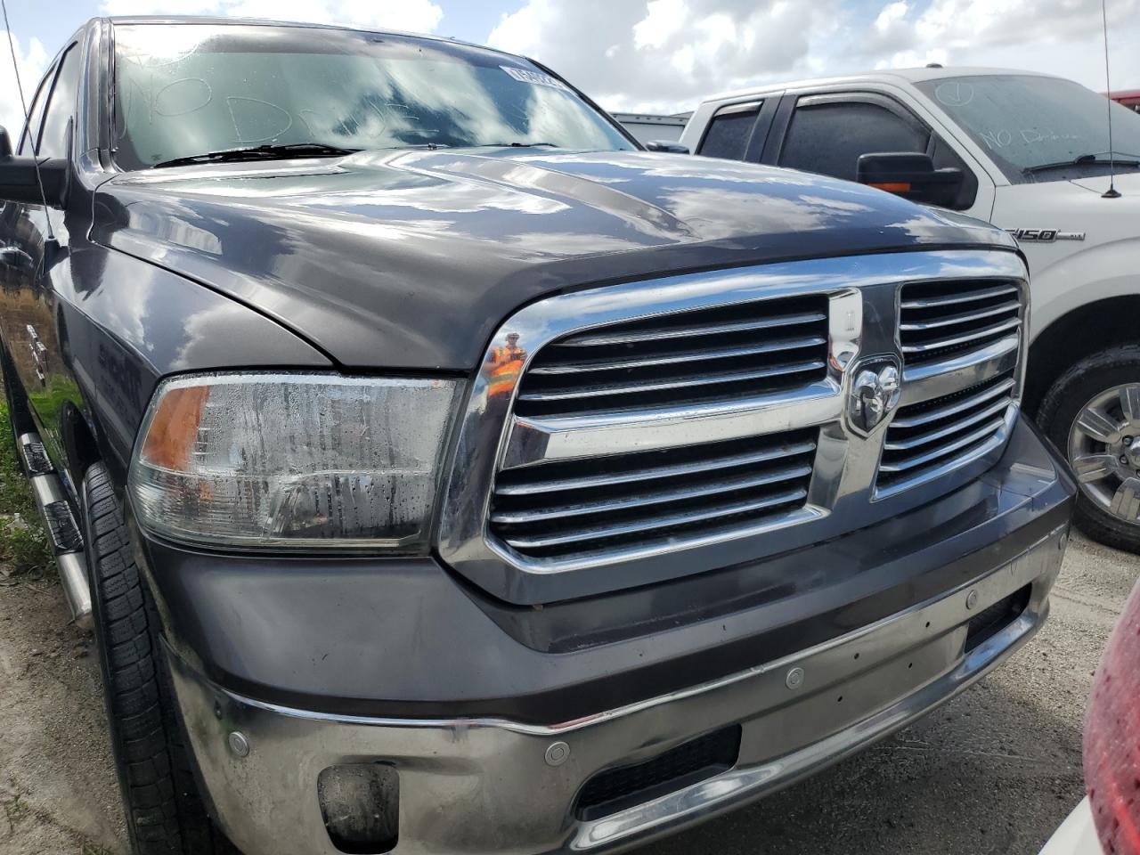 VIN 1C6RR6LTXKS538225 2019 RAM 1500 no.5