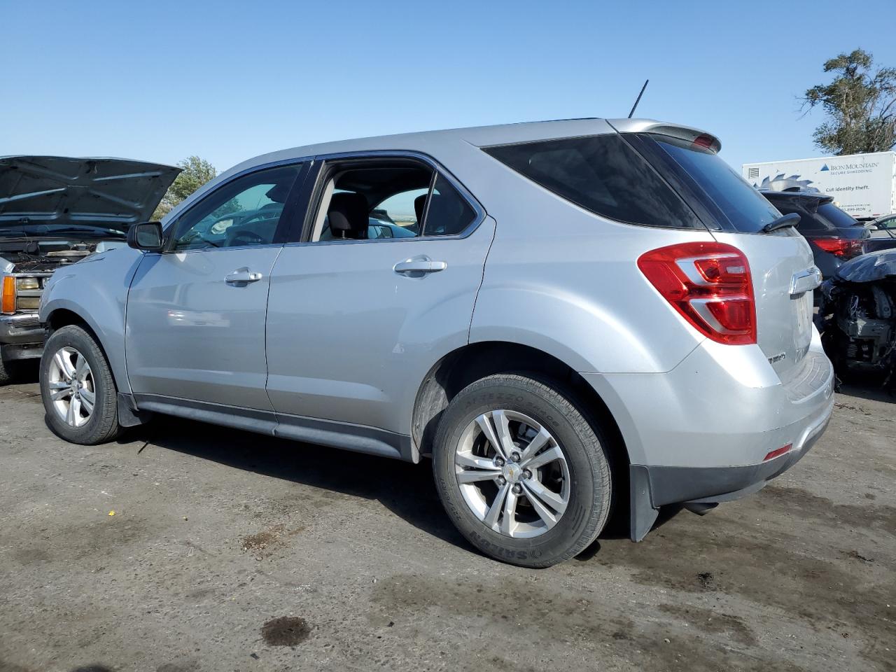 2GNALBEK3H1524140 2017 CHEVROLET EQUINOX - Image 2