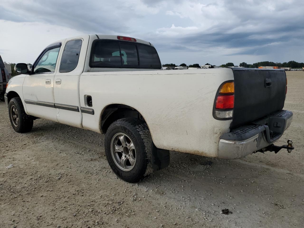 2000 Toyota Tundra - Image 2