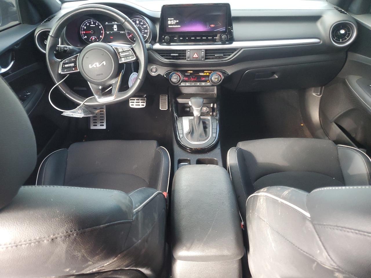 2023 Kia Forte - Image 8