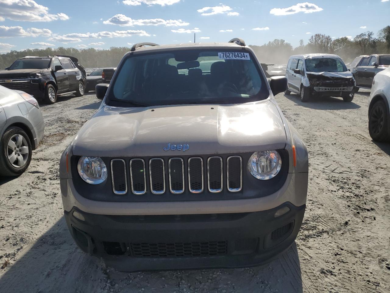 2016 Jeep Renegade - Image 5