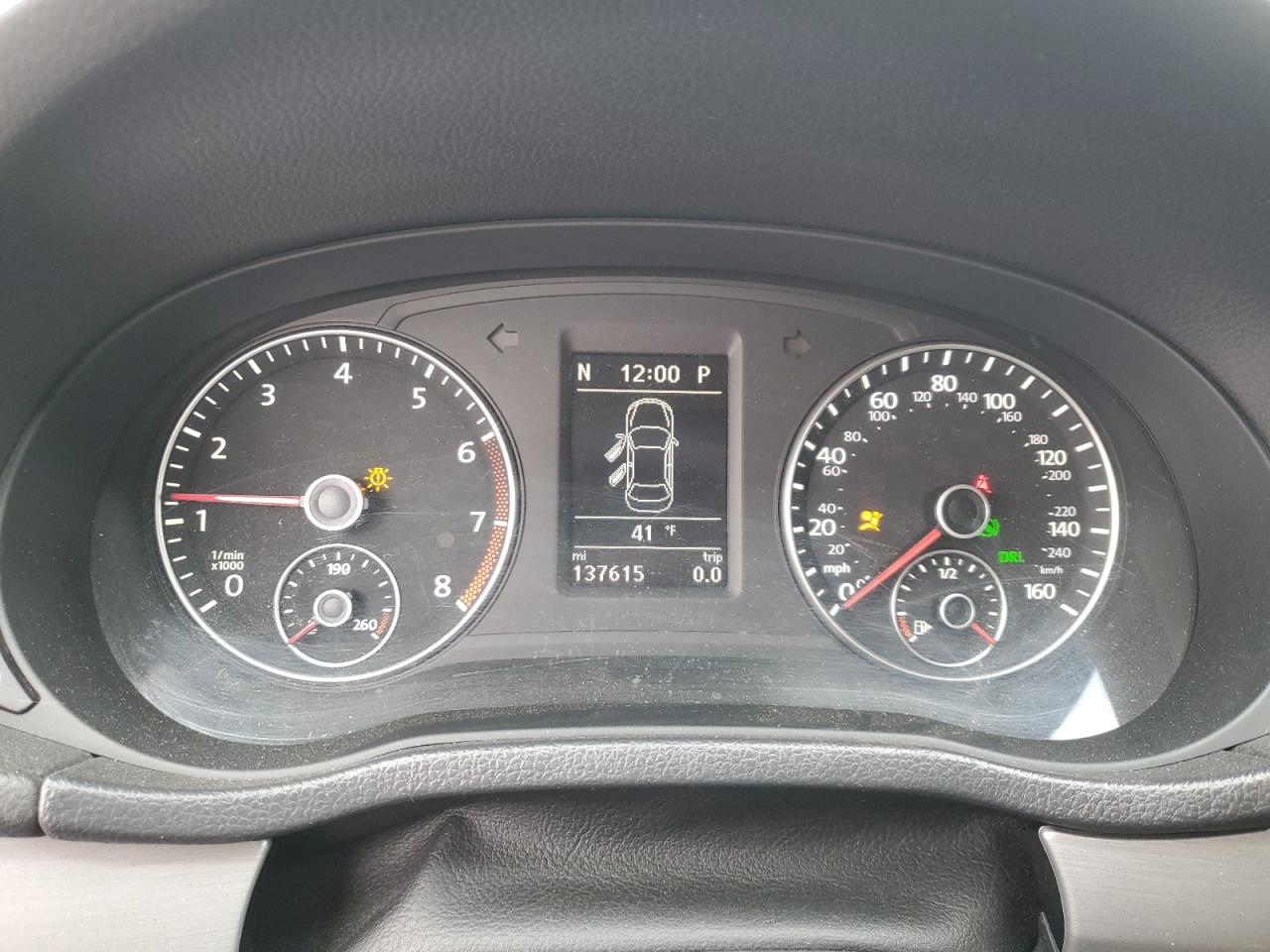 2014 Volkswagen Passat - Image 9