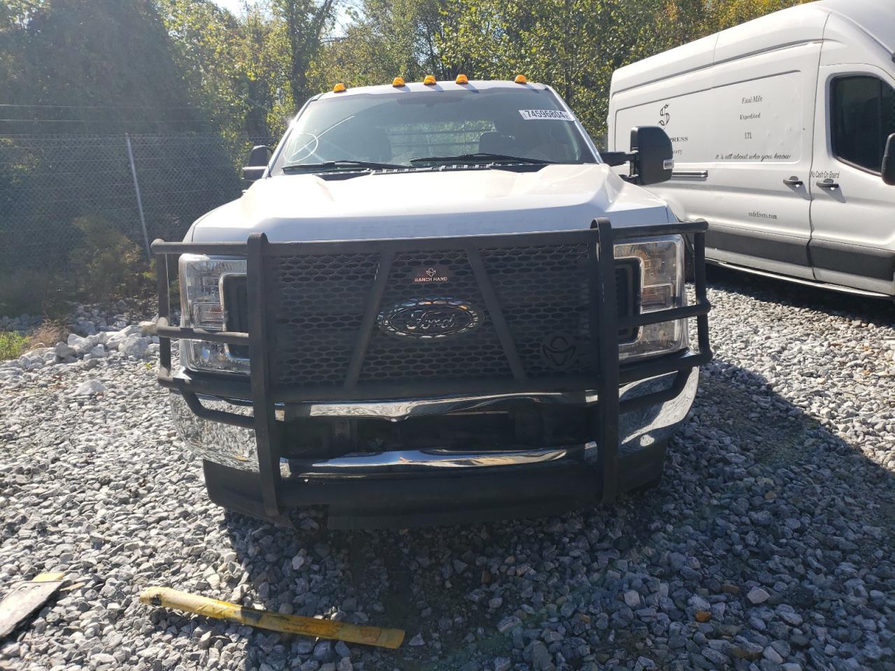 2017 Ford F350 - Image 5