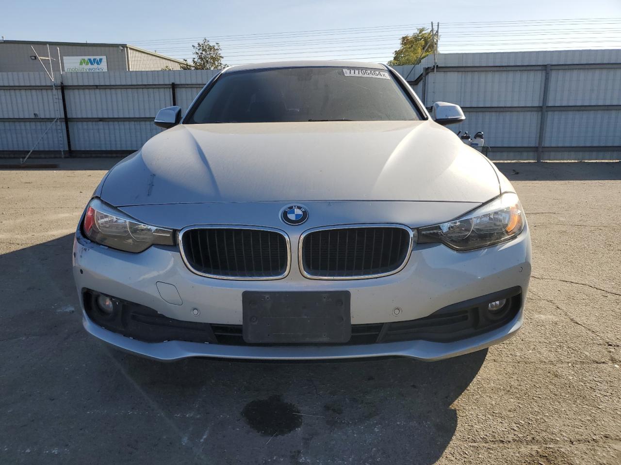 VIN WBA8A9C31HK864756 2017 BMW 3 SERIES no.5