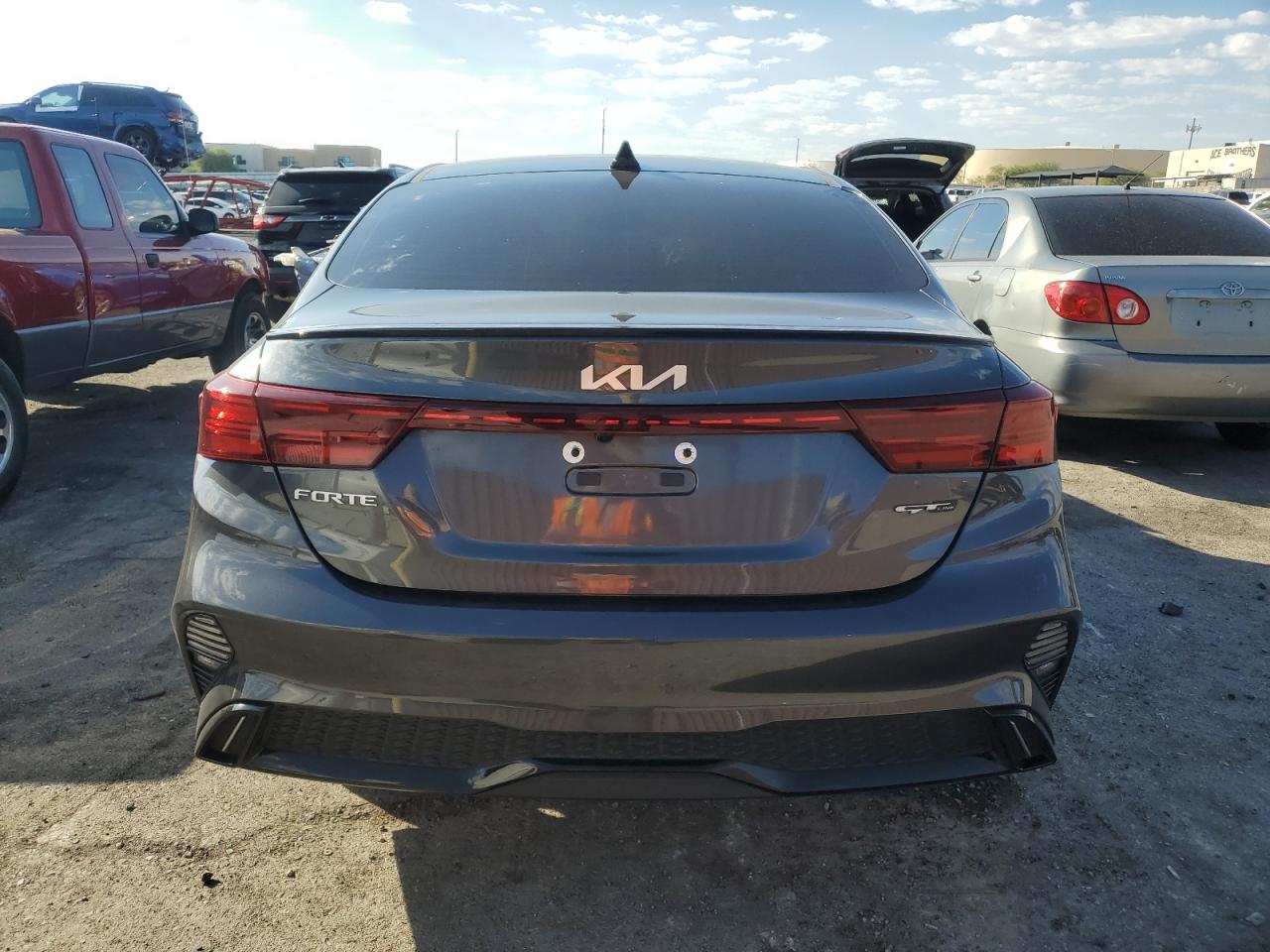 3KPF54AD6PE658122 2023 Kia Forte Gt Line