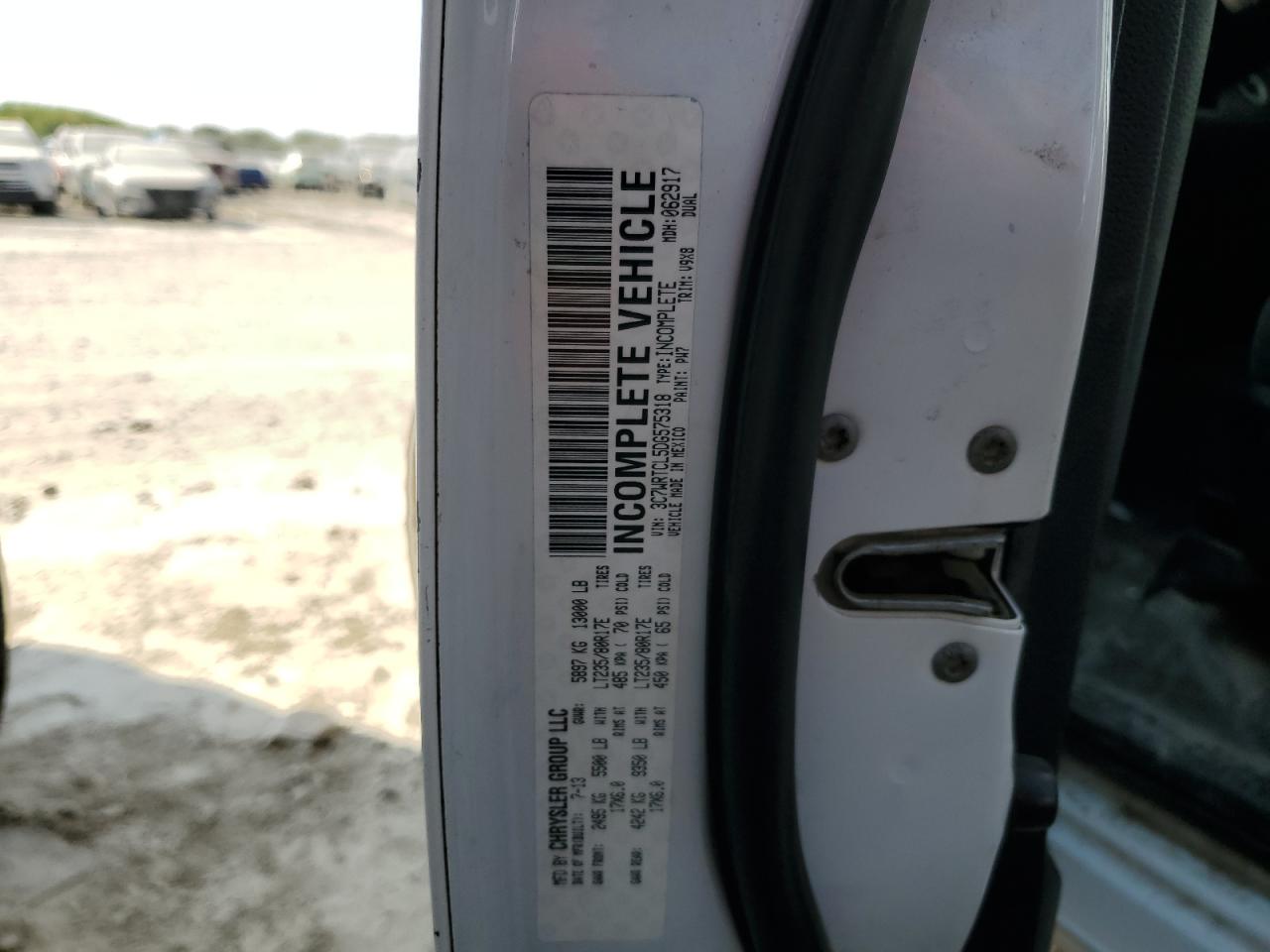 2013 RAM 3500 - Image 12