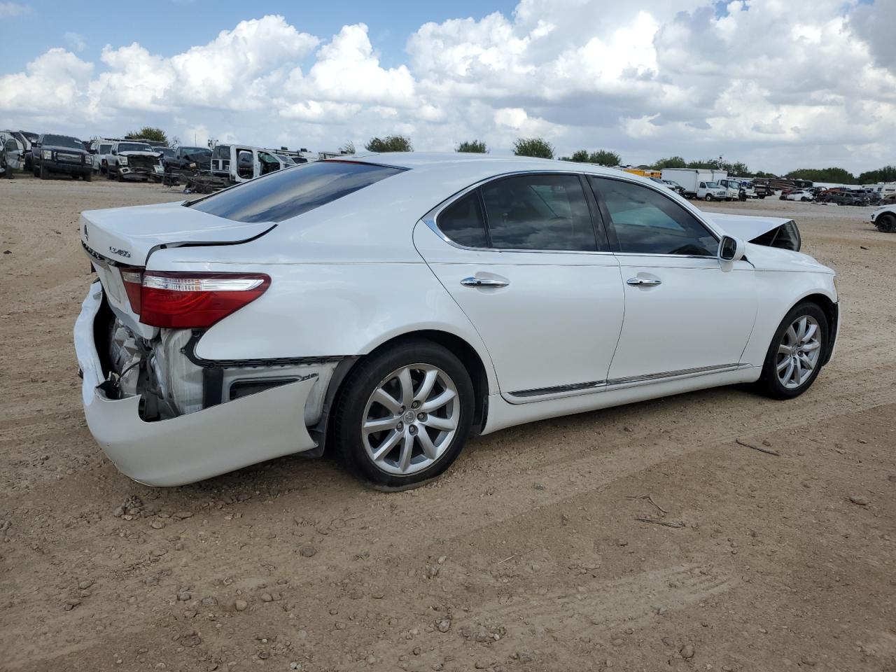 2008 Lexus LS - Image 3
