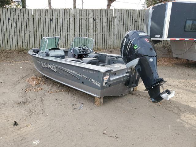 2016 LUND BOAT