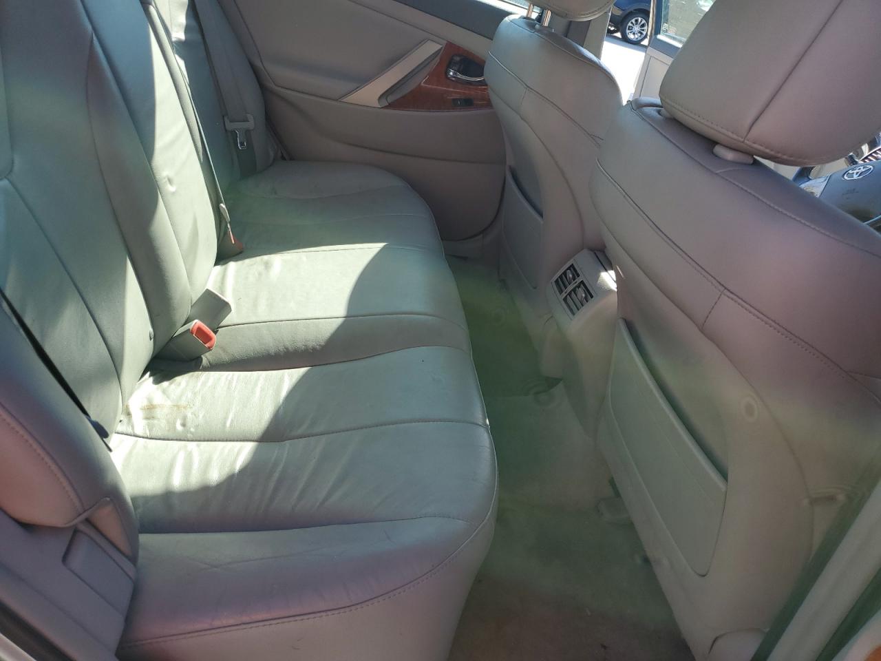 2010 Toyota Camry - Image 10