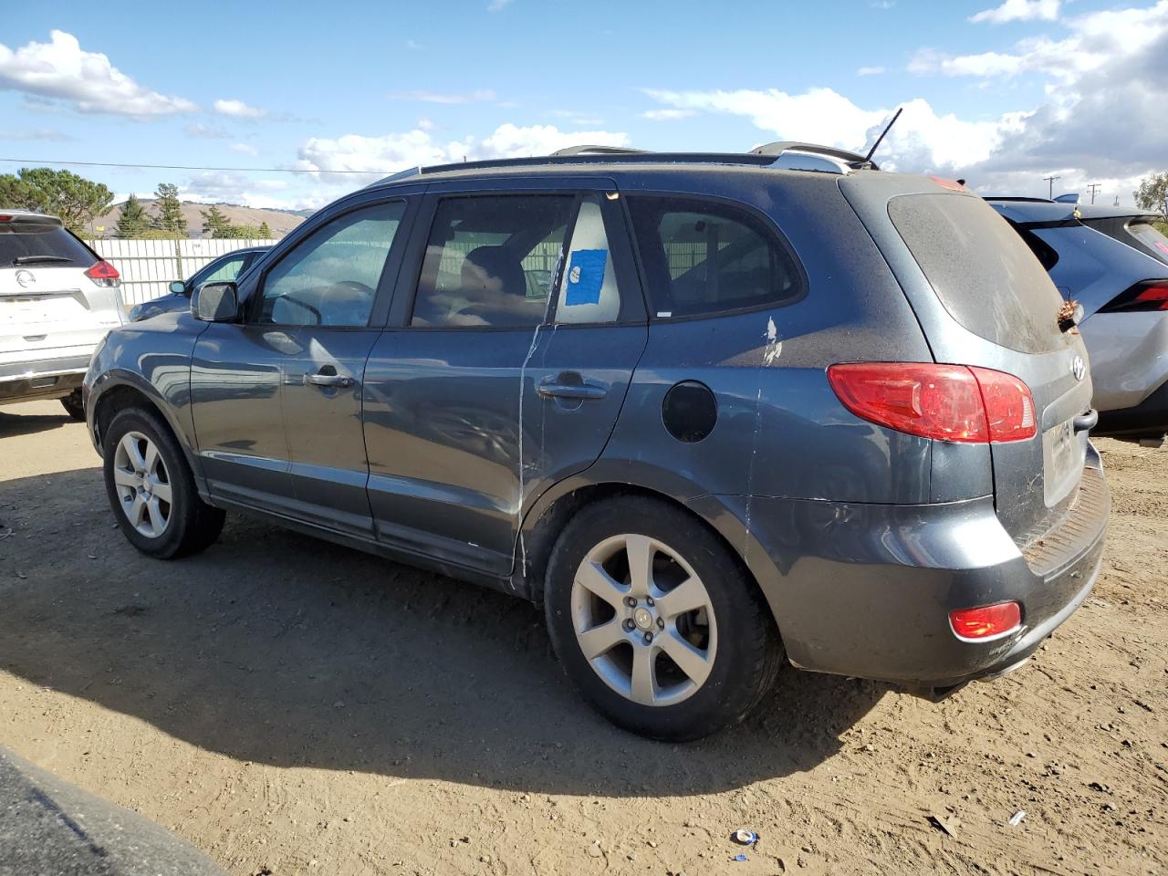 2009 Hyundai Santa Fe - Image 2