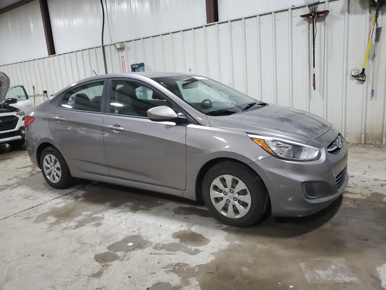 2017 Hyundai Accent - Image 4