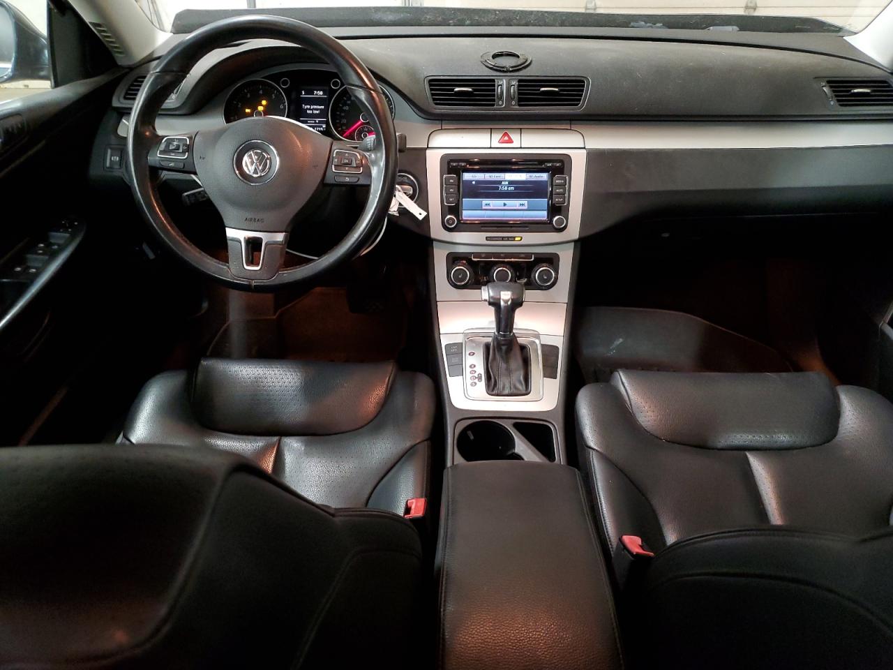 2010 Volkswagen Passat Komfort VIN: WVWJK9AN1AE160387 Lot: 76889324