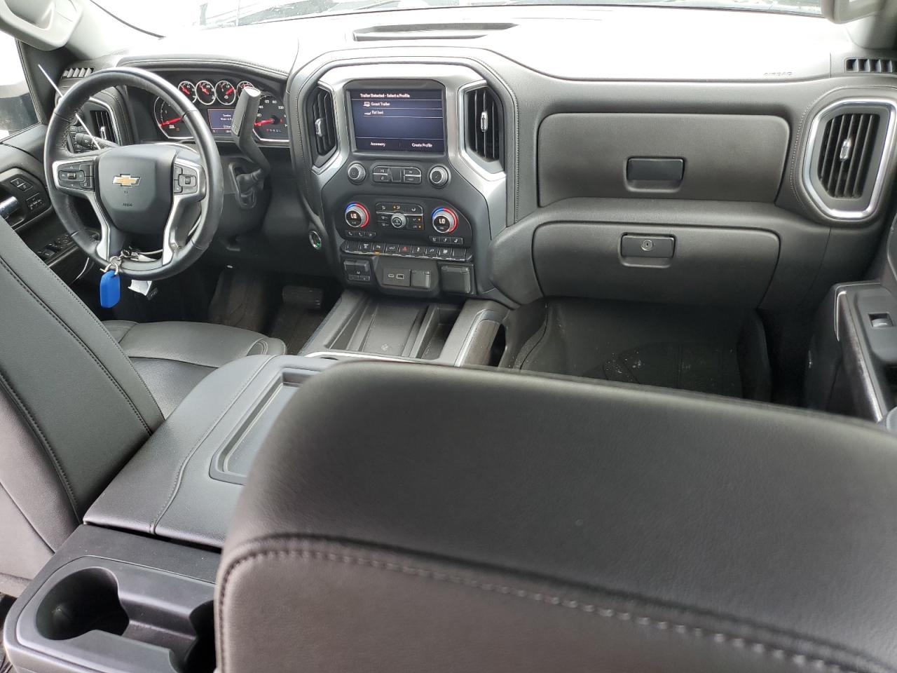 2022 Chevrolet Silverado - Image 8