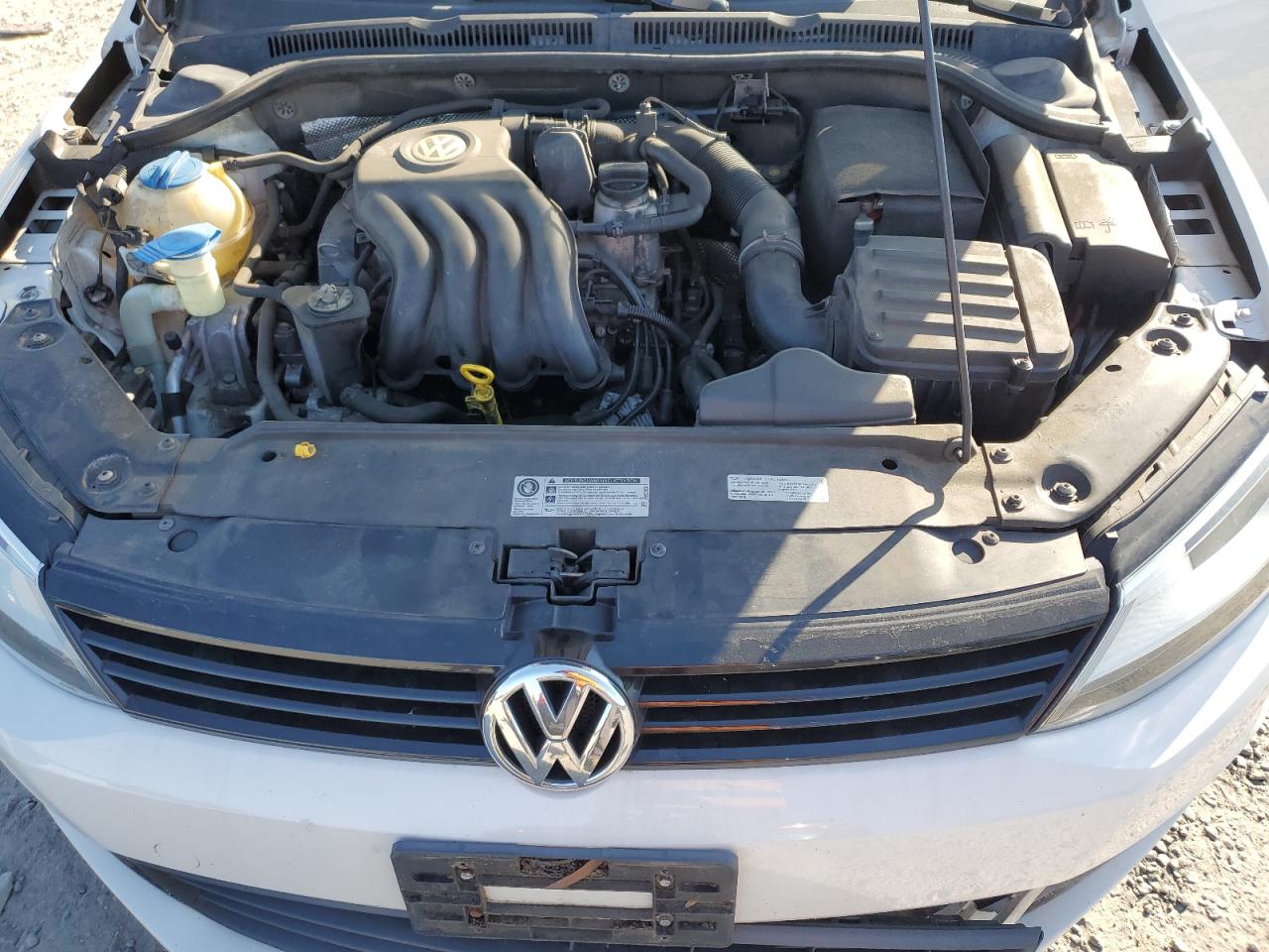 3VW2K7AJ2EM355627 2014 Volkswagen Jetta Base