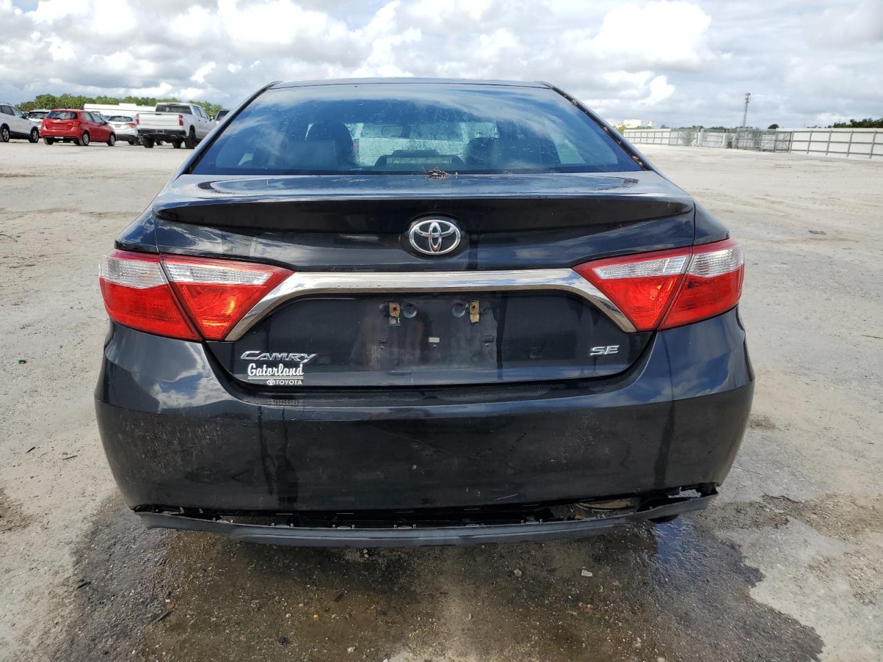 4T1BF1FK0FU953777 2015 Toyota Camry Le