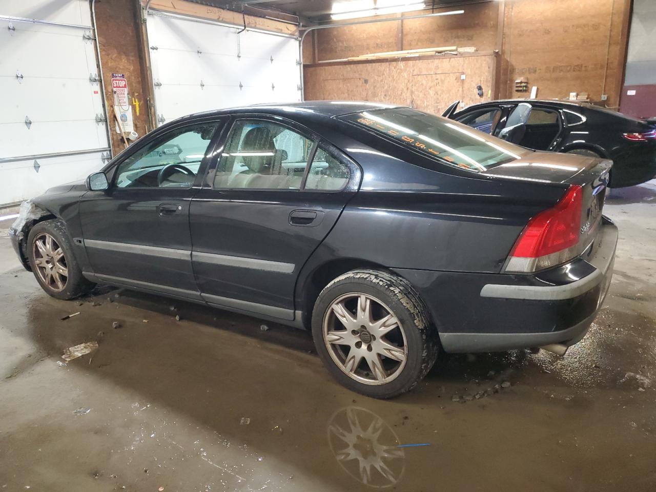 2004 Volvo S60 - Image 2