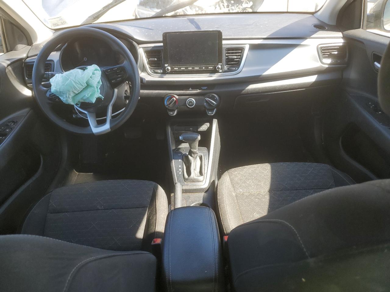 3KPA24AD8NE463509 2022 Kia Rio Lx