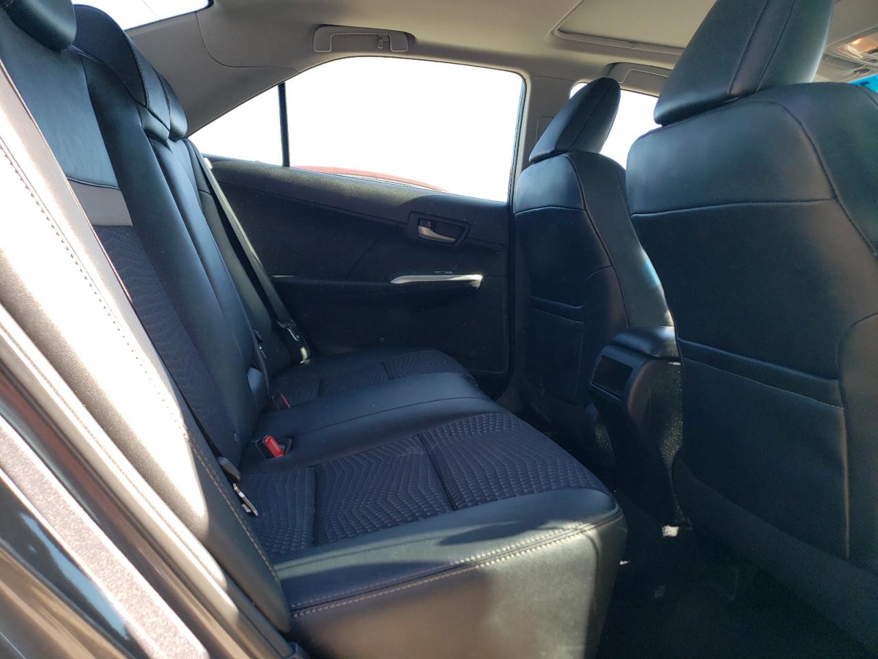 2012 Toyota Camry - Image 10
