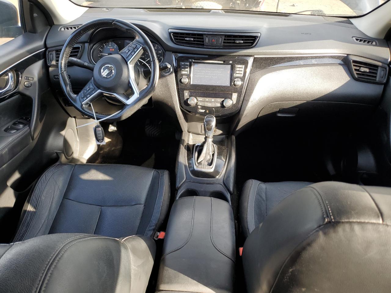 2017 Nissan Rogue - Image 8