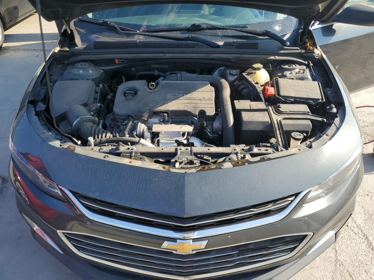 2017 Chevrolet Malibu - Image 11