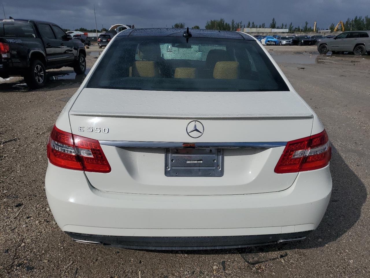 2011 Mercedes-Benz E 550 VIN: WDDHF7CBXBA291553 Lot: 75009074