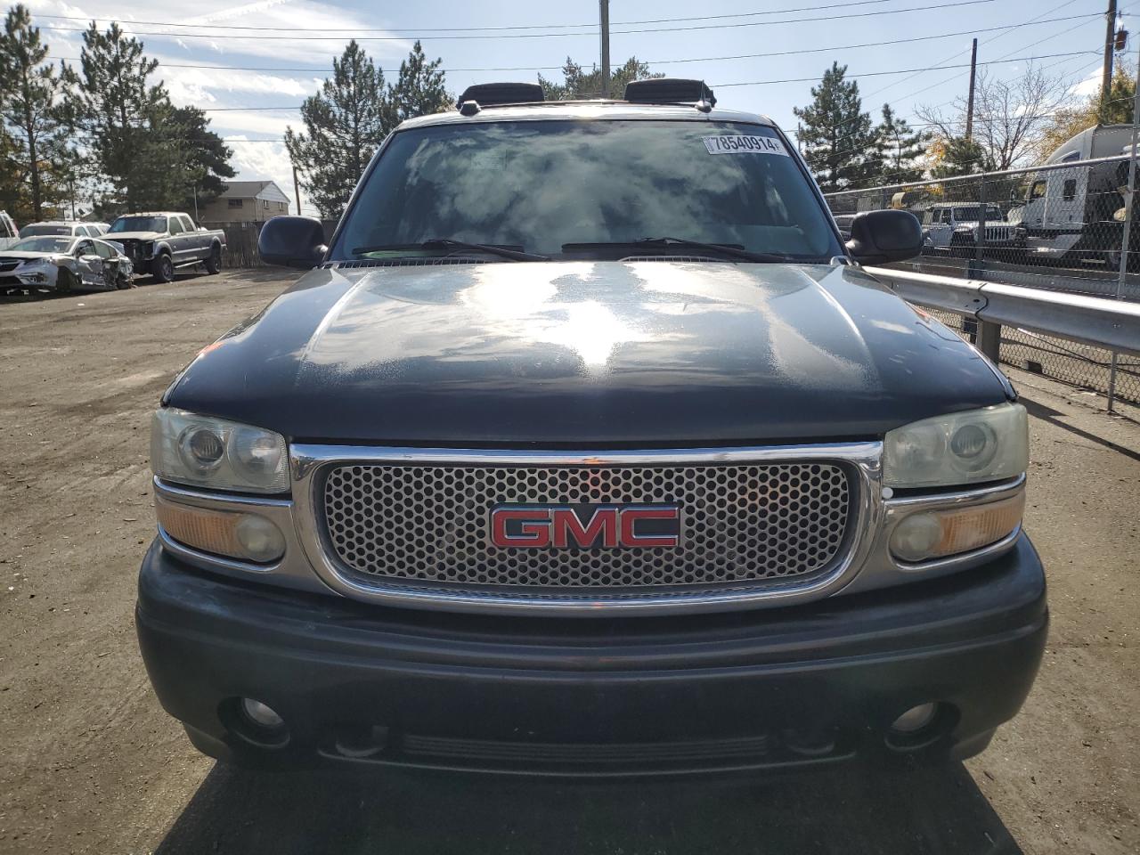 2004 GMC Yukon - Image 5